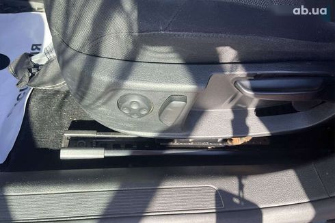 Volkswagen Passat 2011 - фото 14