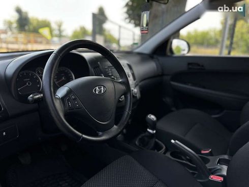 Hyundai i30 2011 - фото 25