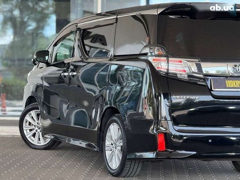 Toyota Vellfire 2017 - фото 16