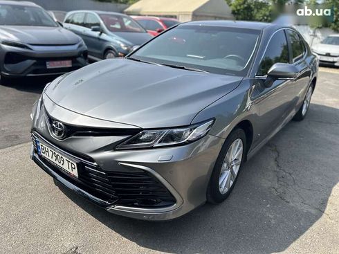 Toyota Camry 2024 - фото 2