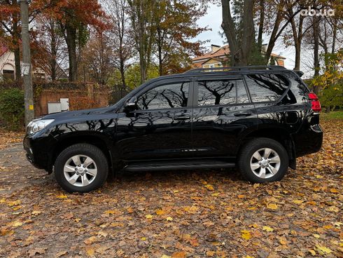 Toyota Land Cruiser Prado 2018 черный - фото 12