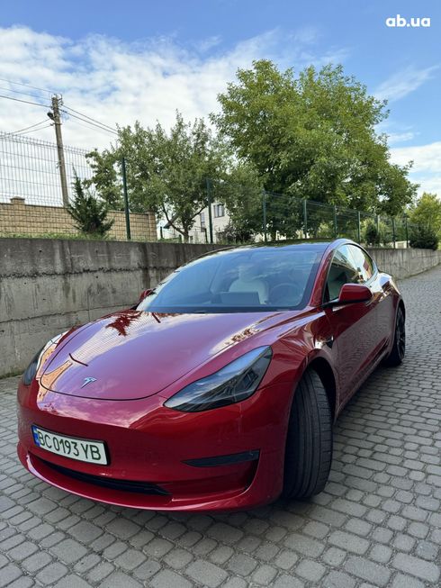 Tesla Model 3 2021 красный - фото 2