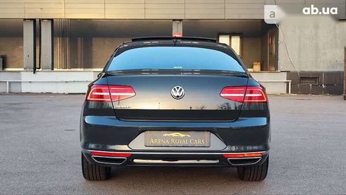 Volkswagen Passat 2018 - фото 11