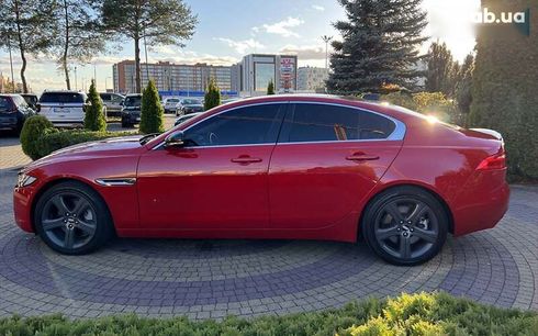 Jaguar XE 2018 - фото 4