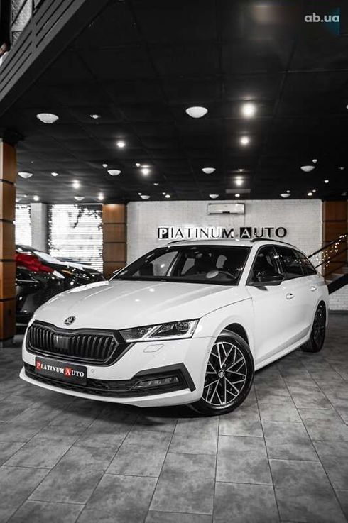 Skoda Octavia 2021 - фото 23