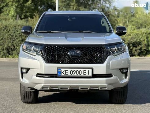 Toyota Land Cruiser Prado 2019 - фото 3