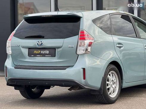 Toyota Prius V 2016 - фото 15