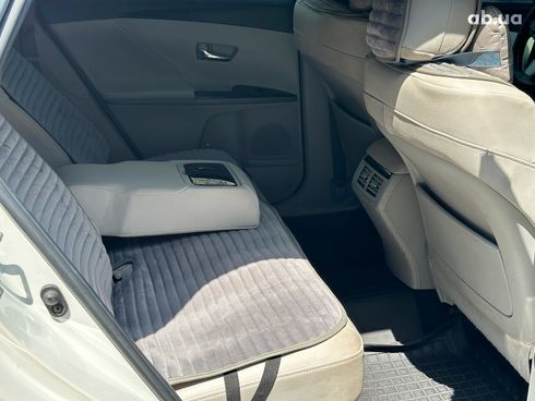 Toyota Venza 2012 белый - фото 18