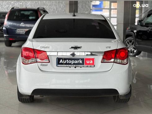 Chevrolet Cruze 2012 белый - фото 20
