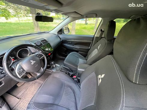 Mitsubishi Outlander 2015 серый - фото 22