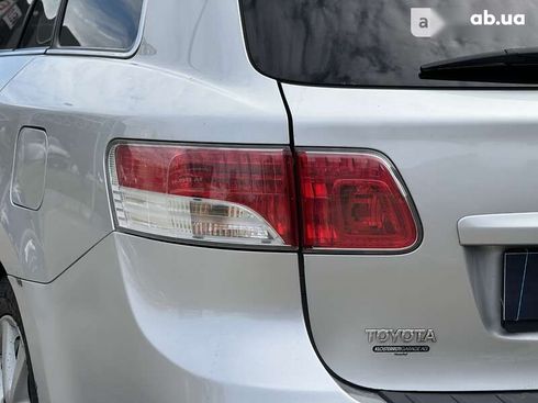 Toyota Avensis 2010 - фото 21