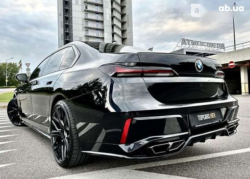 BMW 7 серия 2023 - фото 12