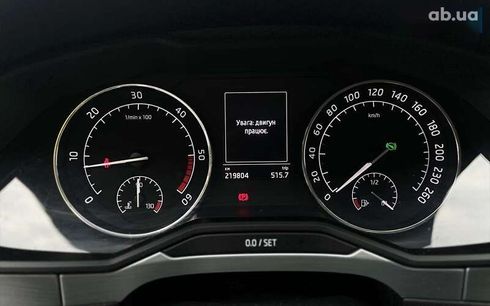 Skoda Superb 2019 - фото 12