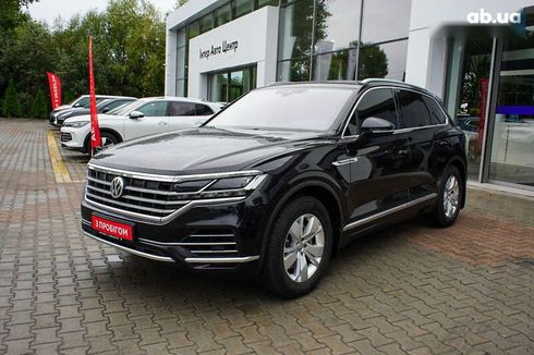 Volkswagen Touareg 2018 - фото 10
