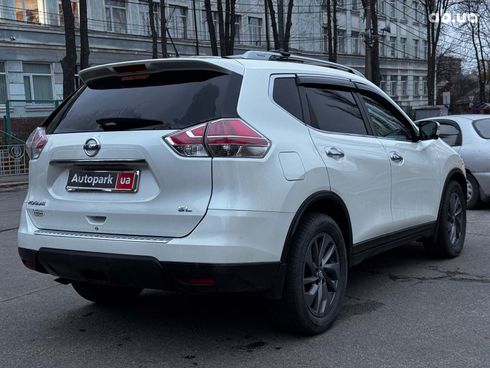 Nissan Rogue 2016 белый - фото 11