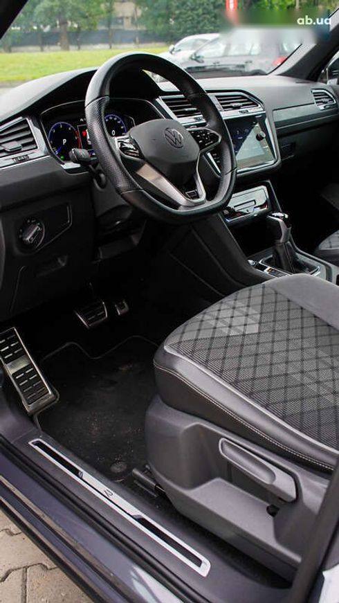 Volkswagen Tiguan 2021 - фото 25