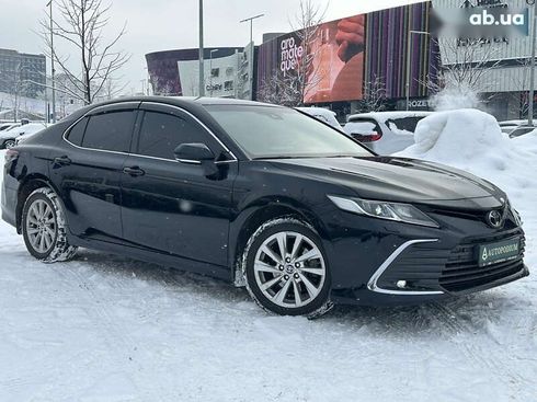 Toyota Camry 2022 - фото 3