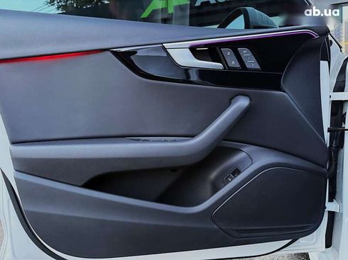 Audi A4 2020 - фото 28