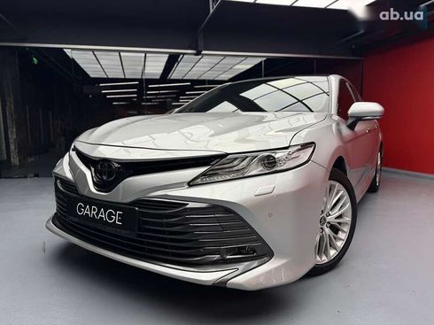 Toyota Camry 2019 - фото 4