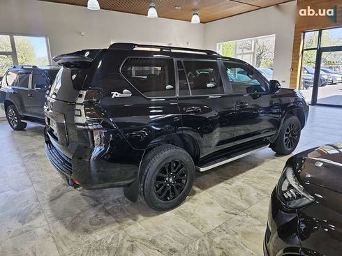 Toyota Land Cruiser Prado 2021 - фото 14