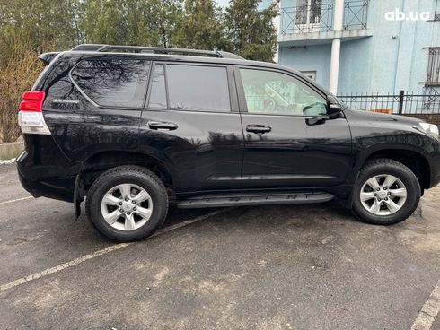 Toyota Land Cruiser Prado 2012 черный - фото 5