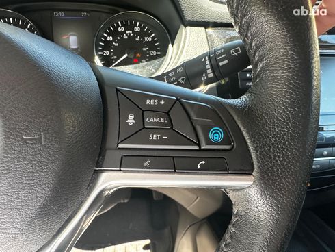 Nissan Rogue 2018 белый - фото 14