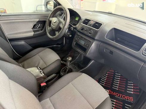 Skoda Fabia 2011 - фото 25