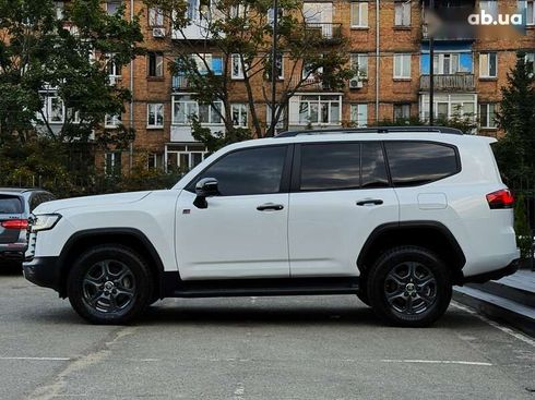 Toyota Land Cruiser 2022 - фото 14