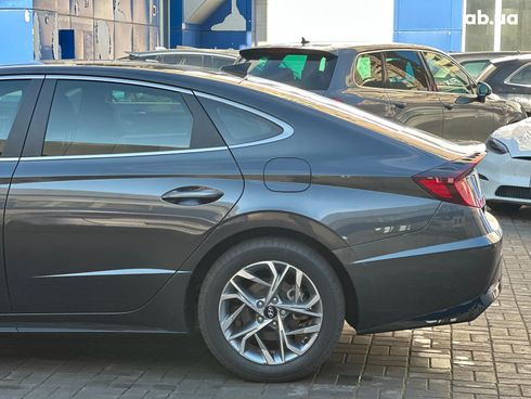 Hyundai Sonata 2020 серый - фото 11