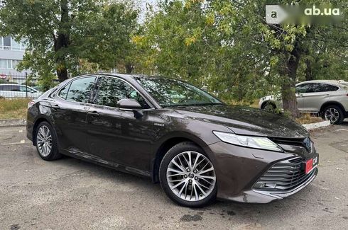 Toyota Camry 2019 - фото 18