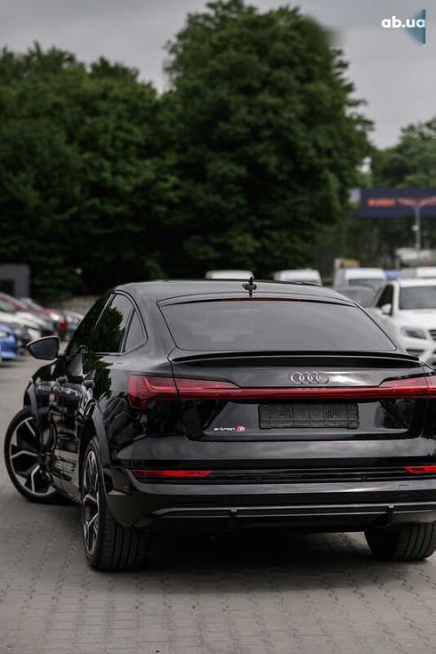 Audi E-Tron 2021 - фото 21