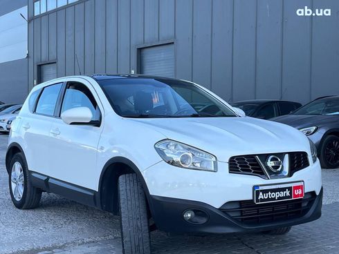 Nissan Qashqai 2010 белый - фото 7