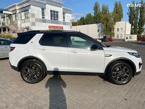 Land Rover Discovery Sport 2019 белый - фото 6