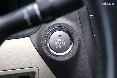 Lexus IS 2010 - фото 16