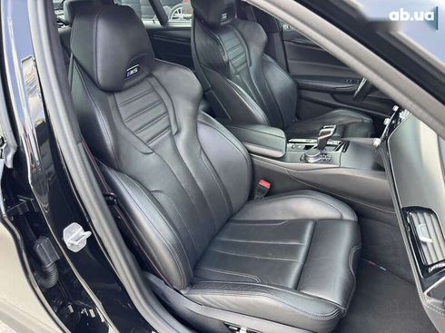 BMW M5 2019 - фото 20