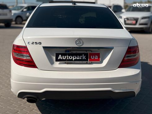 Mercedes-Benz C-Класс 2012 белый - фото 6