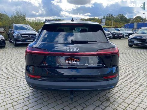 Audi E-Tron 2022 - фото 6