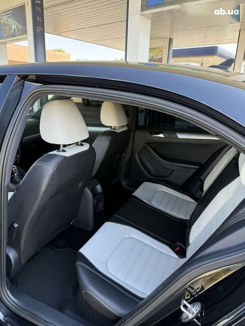 Volkswagen Jetta 2016 - фото 16