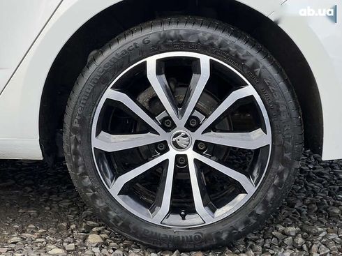 Skoda Octavia 2020 - фото 21