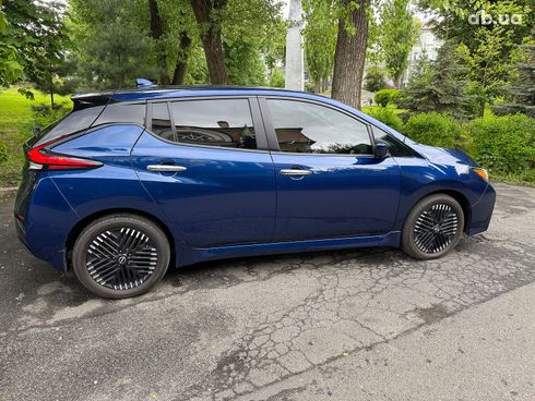 Nissan Leaf 2022 синий - фото 5