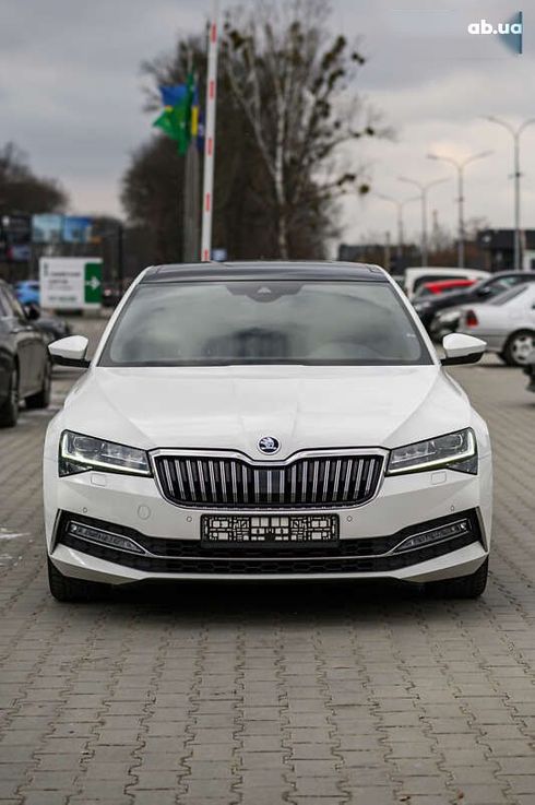 Skoda Superb 2020 - фото 21