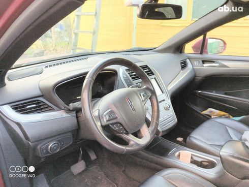 Lincoln MKC 2015 красный - фото 7