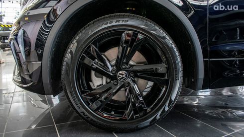 Volkswagen Tiguan 2023 черный - фото 5