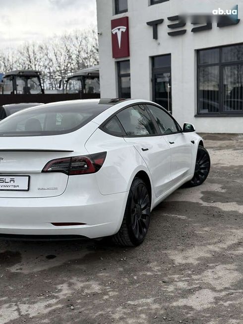 Tesla Model 3 2022 - фото 16