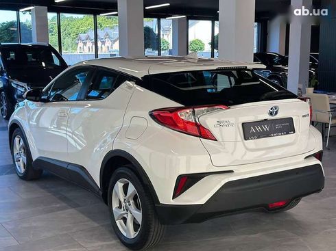 Toyota C-HR 2019 - фото 16