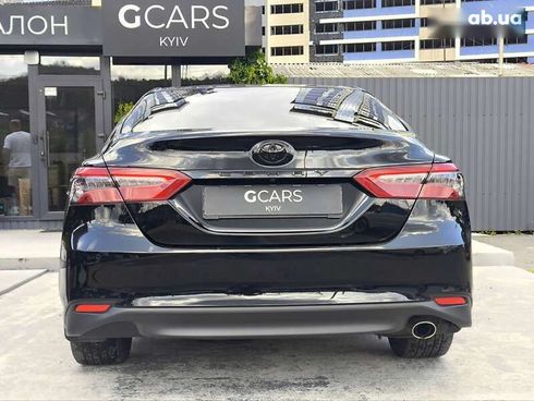 Toyota Camry 2019 - фото 5