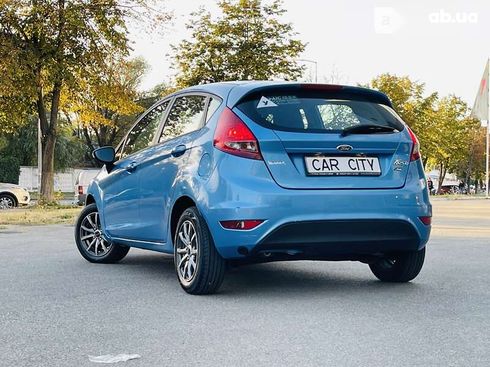 Ford Fiesta 2011 - фото 5