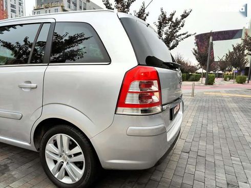 Opel Zafira 2009 - фото 15