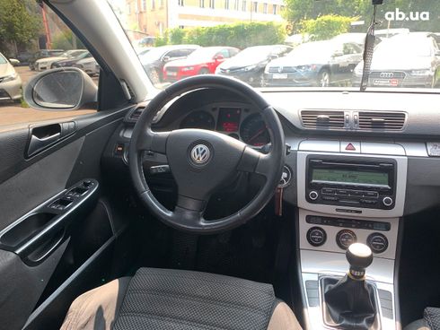 Volkswagen passat b6 2008 серый - фото 36