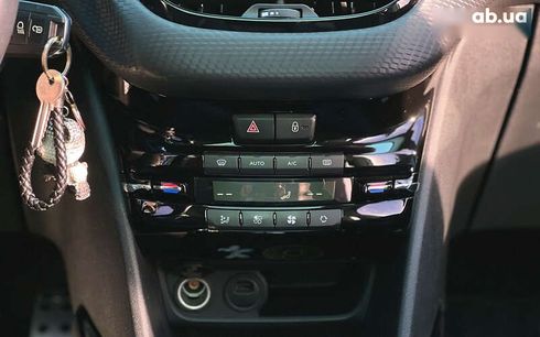 Peugeot 2008 2016 - фото 13